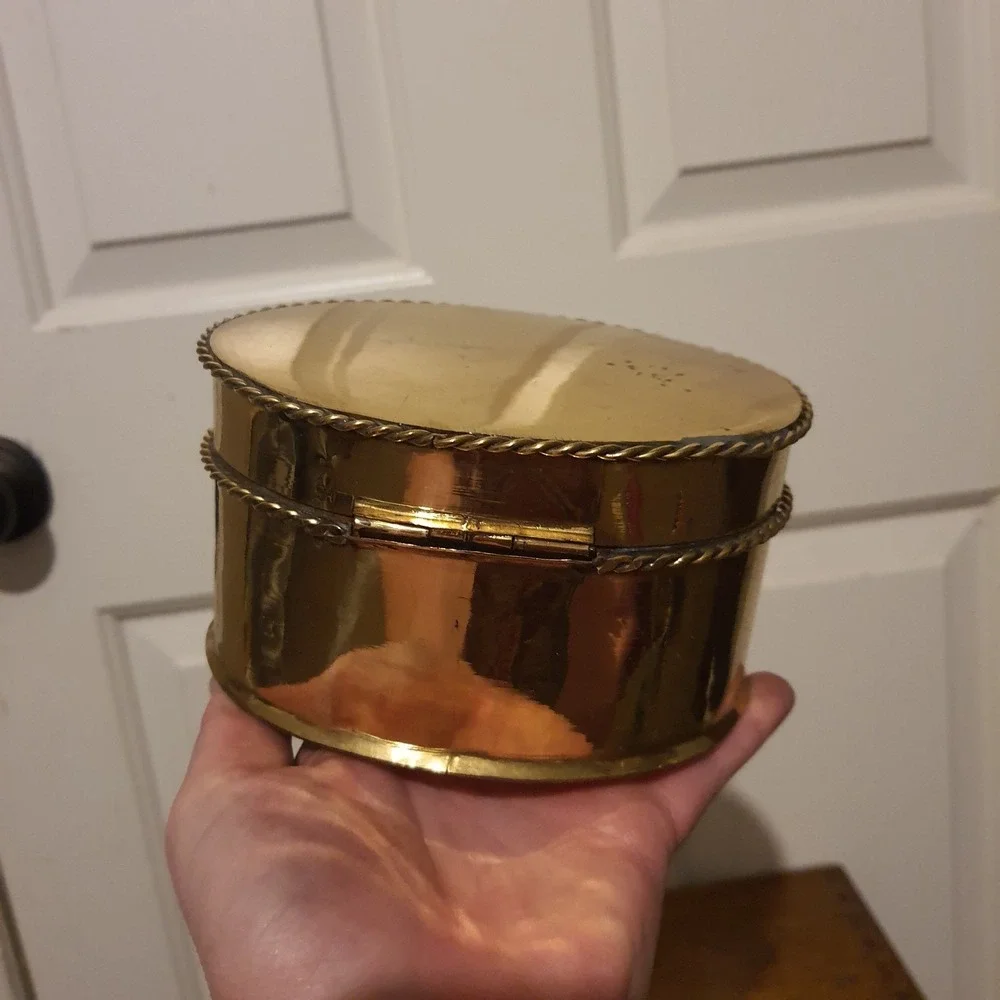 Vintage Oval Shape Hinged Lid Gold Tone Tin Trinket Box Braided Rim Detail *